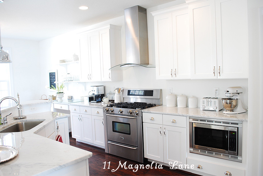 full kitchen picA