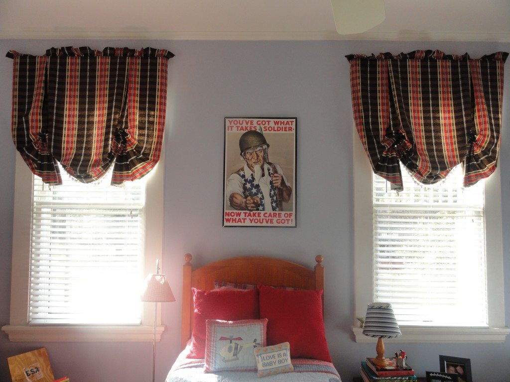Uncle Sam poster in boy's bedroom