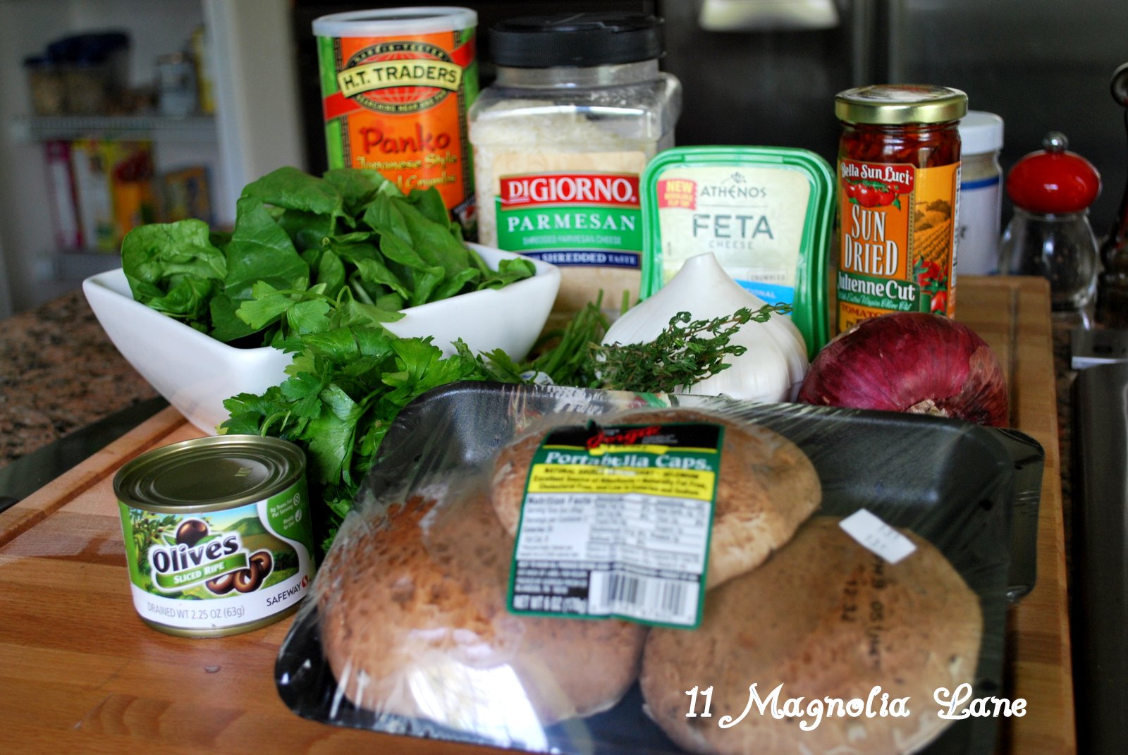 Portabella Mushroom with spinach, feta and sundried tomatos | 11