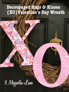 Decoupaged Hug and Kiss {XO} Wreath for Valentine's Day