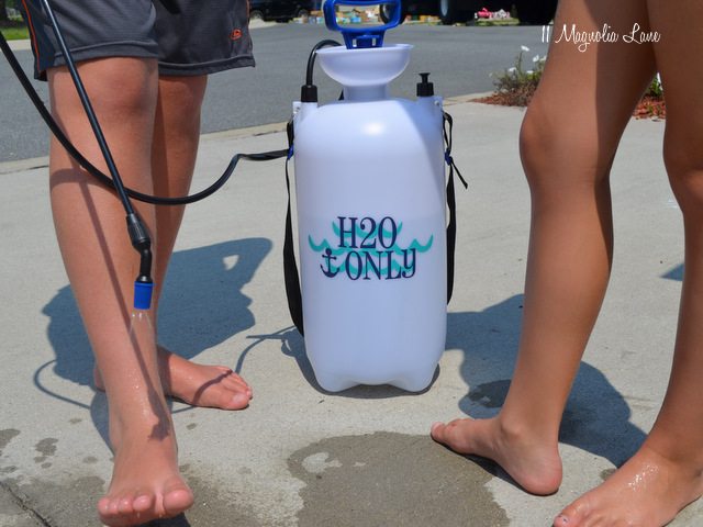 beach-sprayer-feet