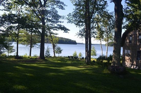 cabin-lake-picture
