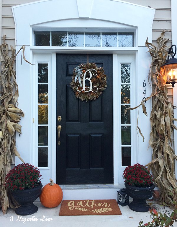 Easy, natural Fall front door and porch decor