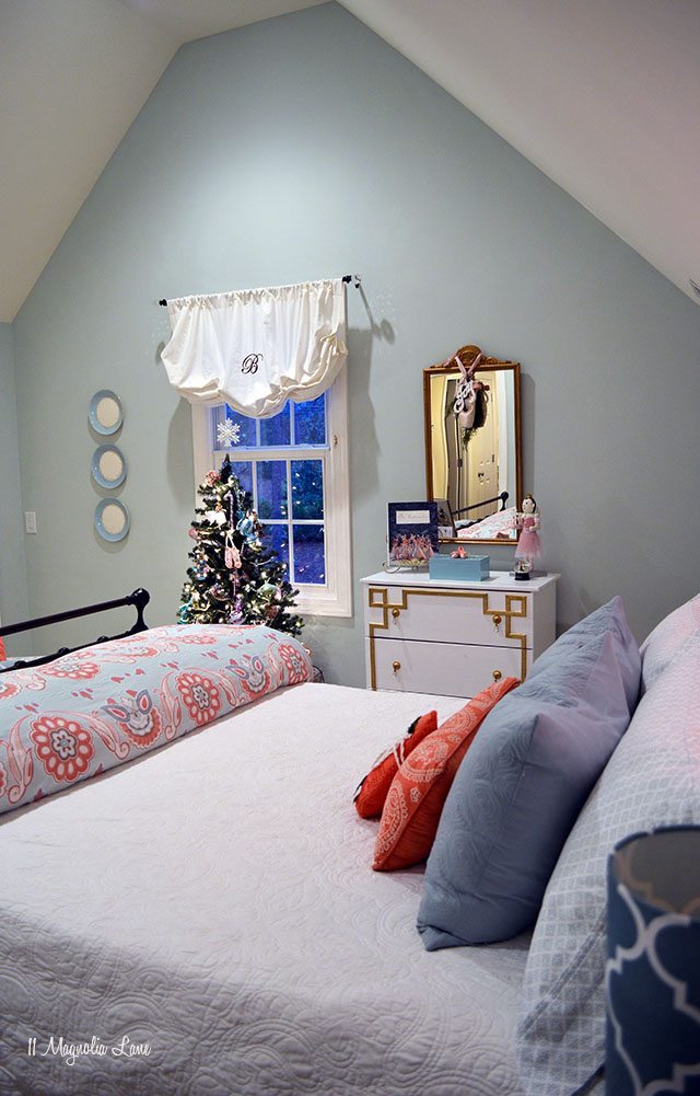 Nutcracker-themed girls' room decorated for Christmas | 11 Magnolia Lane