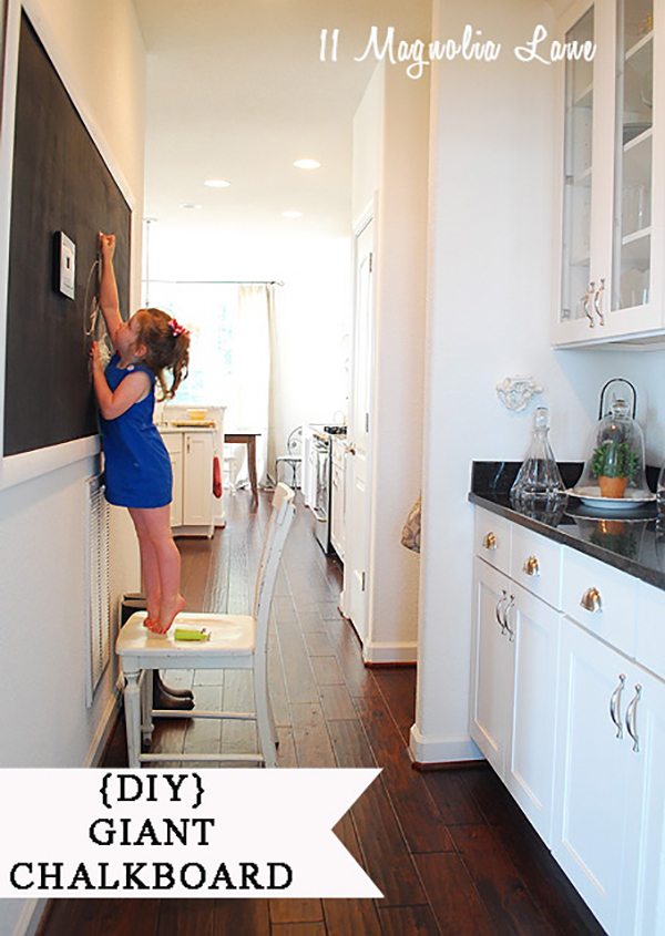 diy-large-chalkboard-in-kitchen