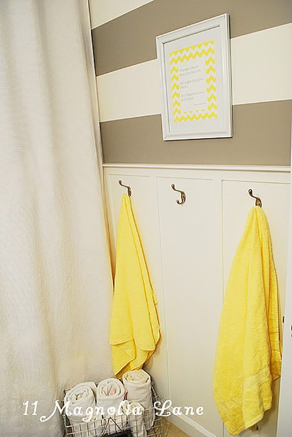 kids-bath-board-batten-gray-stripes-yellow