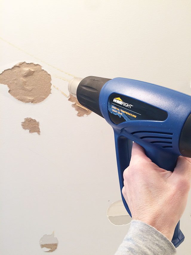 removing-glue-from-wall-mirror