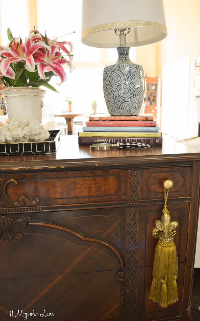 Vintage pieces in a traditional living room | 11 Magnolia Lane