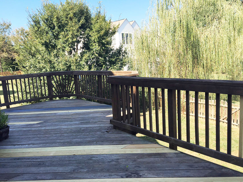 how-to-stain-your-deck-easily-with-the-right-tools-3