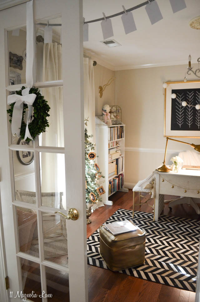 Traditional blue and white Christmas decor | 11 Magnolia Lane