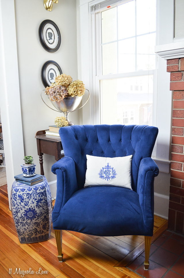 Spring decor in the blue and white living room at the MCC House | 11 Magnolia Lane