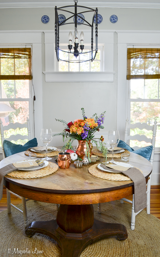 Thanksgiving table for four | 11 Magnolia Lane