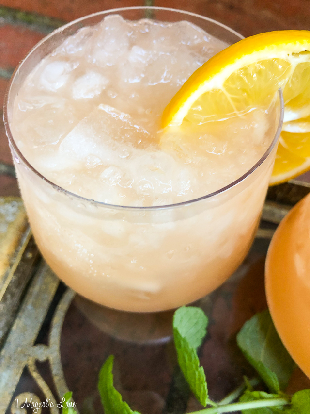 Grapefruit Tonic Cocktail Recipe | 11 Magnolia Lane