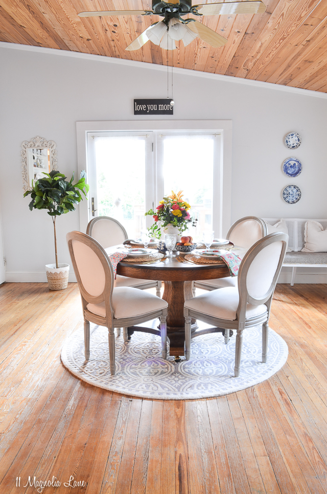 Magnolia Cottage: Breakfast Room and Den