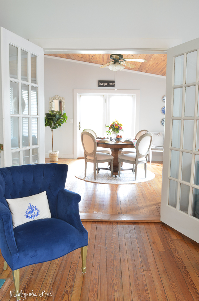 Magnolia Cottage: Breakfast Room and Den