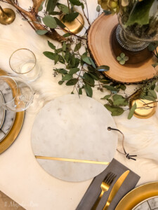 A Rustic And Glam Tablescape for the Holidays