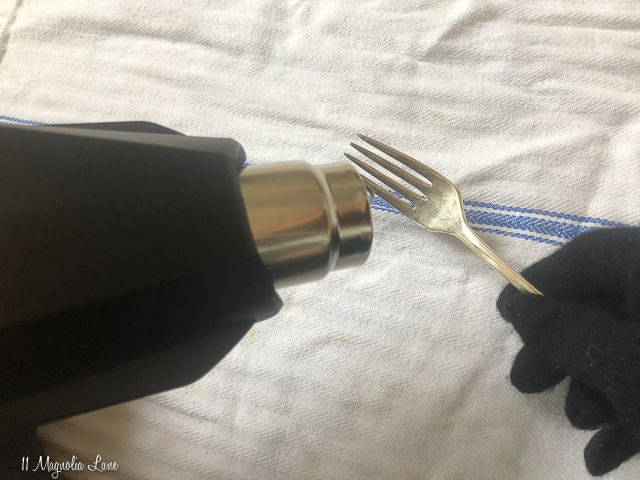 Easy Holiday Gift: DIY Pickle Forks With Printable Tags