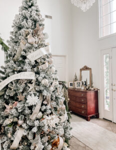 Holiday Home Tour 2022 {Amy's Foyer + Living Room}